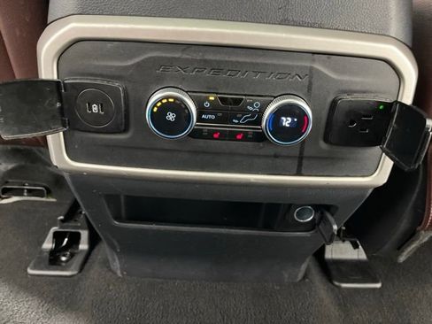 Used 2024 Ford Expedition Max Limited AWD/4WD image 46