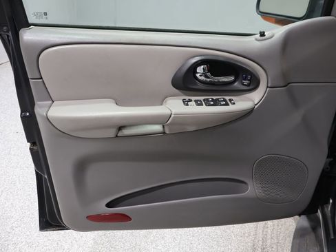 Used 2005 Chevrolet TrailBlazer LT image 17