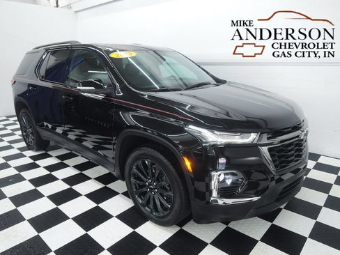 Used 2023 Chevrolet Traverse RS w/ LPO, Floor Liner Package AWD/4WD image 1