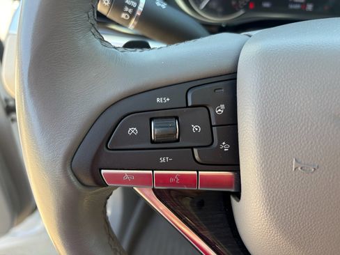 Used 2024 Cadillac XT6 Premium Luxury AWD/4WD image 13