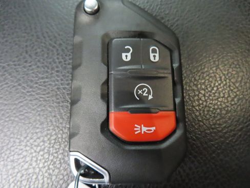 Used 2023 Jeep Wrangler Unlimited Sahara image 57