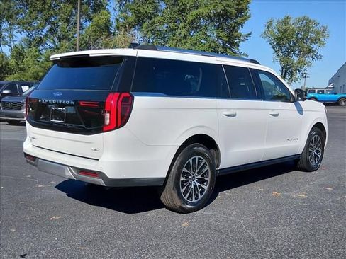 Used 2025 Ford Expedition Max Platinum AWD/4WD image 4