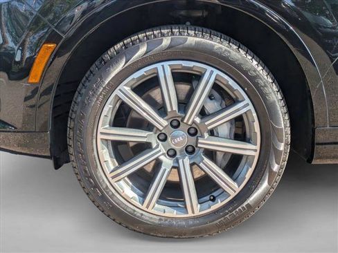 Used 2019 Audi Q7 3.0T Premium Plus image 24