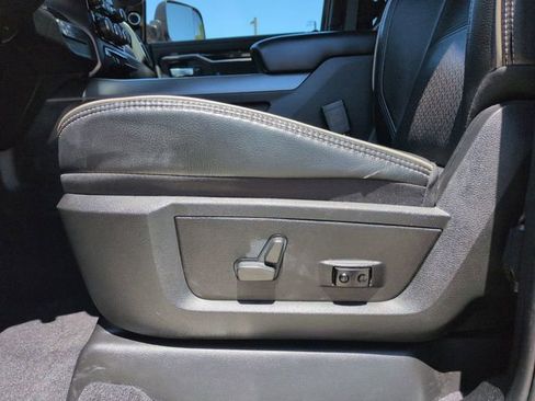 Used 2022 RAM 2500 Laramie AWD/4WD image 24