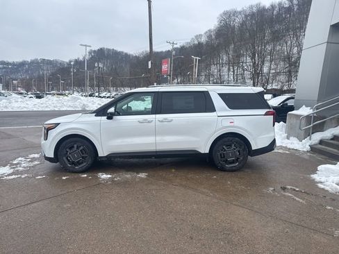 New 2026 Kia Carnival EX image 4