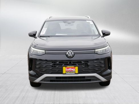 Certified 2025 Volkswagen Tiguan S AWD/4WD image 2