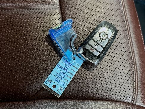 Used 2023 Ford Expedition Limited image 38