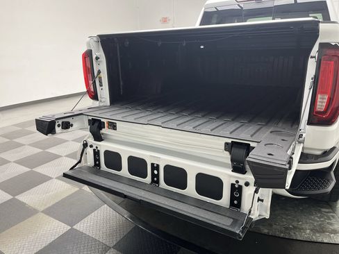 Used 2023 GMC Sierra 1500 AT4 w/ Technology Package AWD/4WD image 35