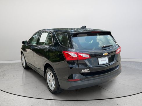 Used 2019 Chevrolet Equinox LS FWD image 9