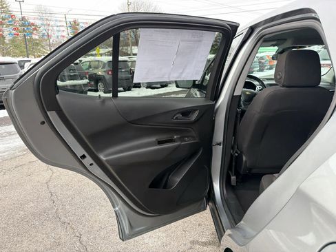 Used 2024 Chevrolet Equinox LT image 11