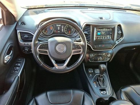 Used 2019 Jeep Cherokee Latitude Plus w/ Cold Weather Group image 13