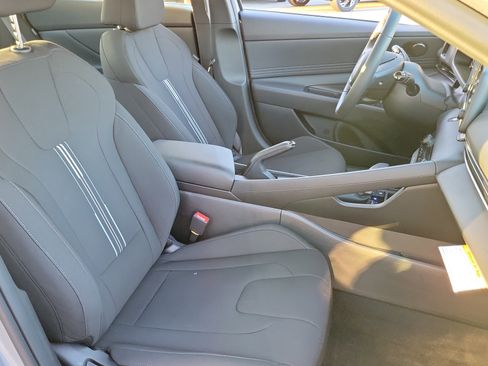 Used 2026 Hyundai Elantra Sport FWD image 19