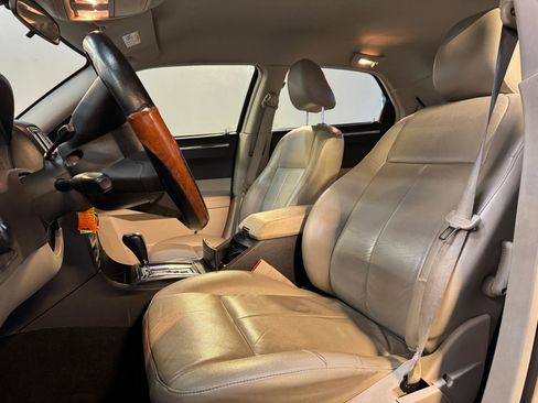 Used 2006 Chrysler 300 Touring image 14