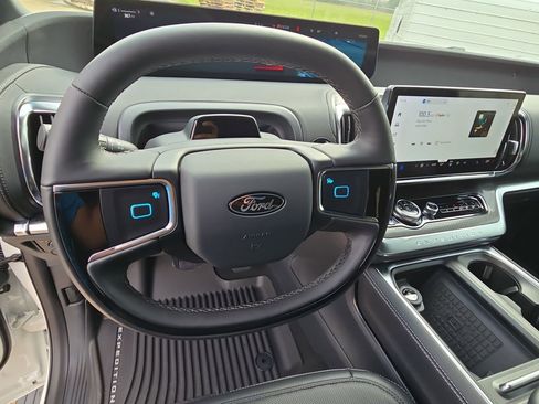 New 2025 Ford Expedition Max Platinum w/ Stealth Performance Package image 17