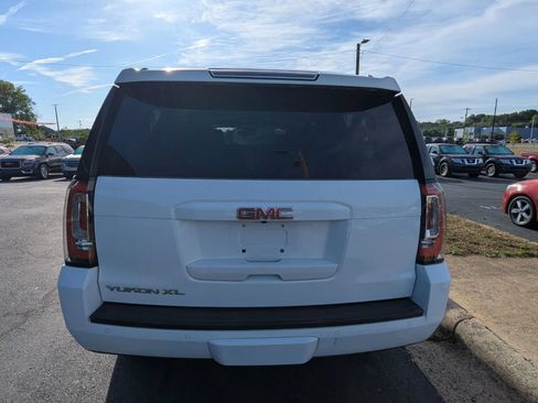 Used 2016 GMC Yukon XL SLT w/ Open Road Package AWD/4WD image 6