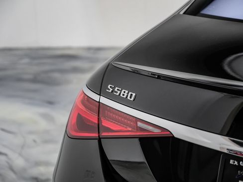 Used 2024 Mercedes-Benz S 580 4MATIC Sedan w/ AMG Line image 15
