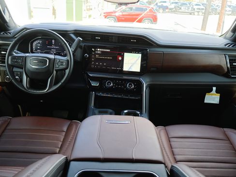 Used 2024 GMC Sierra 2500 Denali Ultimate w/ Max Trailering Package image 29