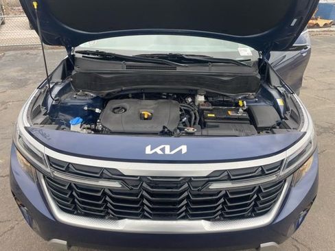 Certified 2025 Kia Seltos EX w/ EX Sunroof Package image 20