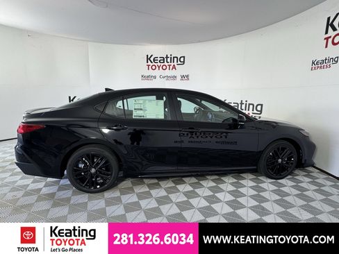 New 2026 Toyota Camry SE w/ Convenience Package FWD image 4