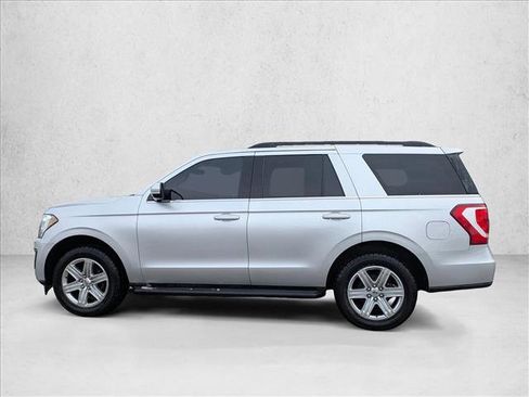 Used 2019 Ford Expedition XLT image 8