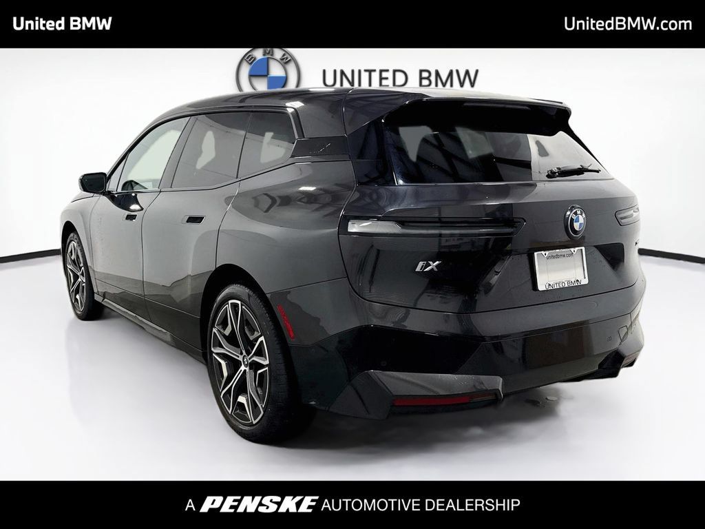 Certified 2024 BMW iX xDrive50 w/ Premium Package AWD/4WD image 7