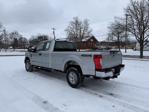 Used 2022 Ford F250 XL w/ Power Equipment Group image 6