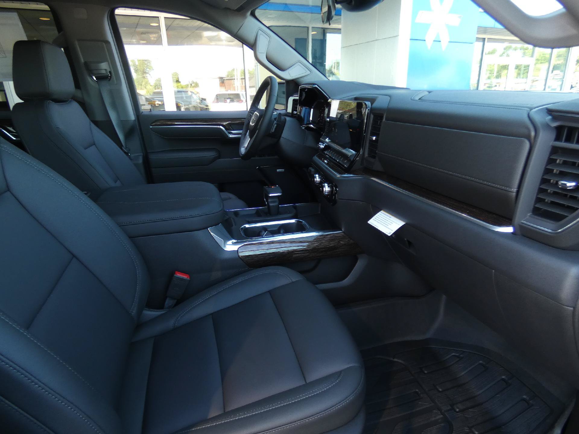 New 2026 GMC Sierra 1500 Elevation w/ Elevation Premium Package AWD/4WD image 17