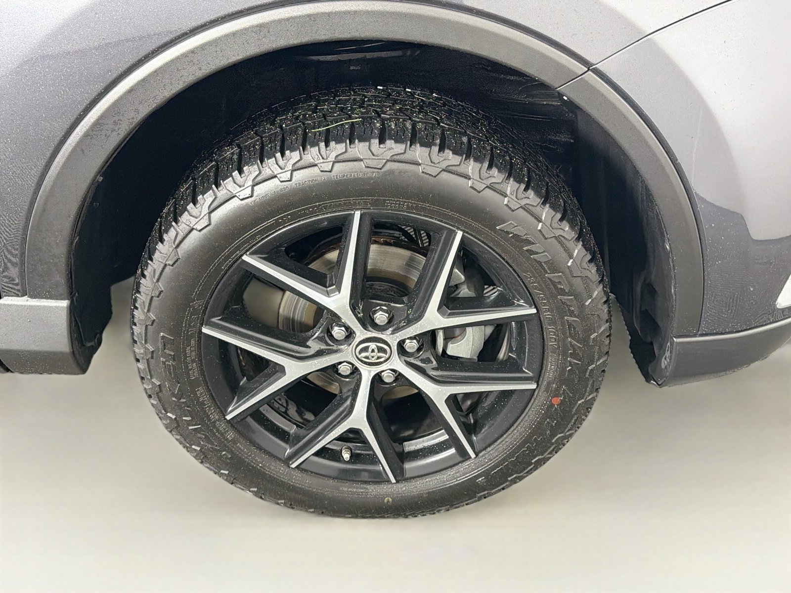 Used 2018 Toyota RAV4 SE w/ Advanced Technology Package AWD/4WD image 35