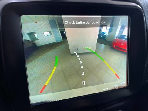 Used 2023 Jeep Renegade Latitude w/ Premium Group image 36