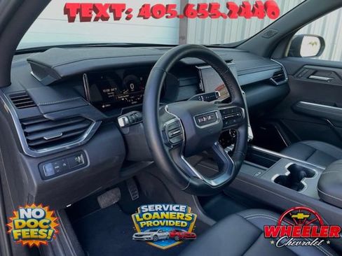 Used 2026 GMC Acadia Elevation w/ Elevation Premium Package FWD image 23