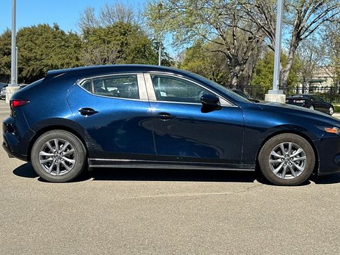 Used 2022 MAZDA MAZDA3 s image 3