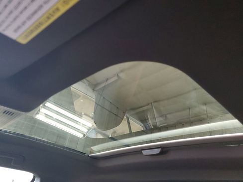 New 2025 Volkswagen GTI SE image 7