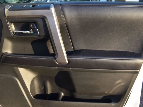 Certified 2019 Toyota 4Runner SR5 Premium image 24