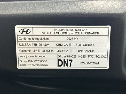 Used 2023 Genesis G70 2.0T RWD image 36