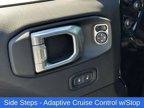 Used 2023 Jeep Wrangler Unlimited Sahara image 16