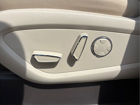 Used 2018 Lincoln MKC Reserve w/ Lincoln MKC Climate Package FWD image 20