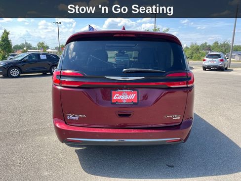 Used 2021 Chrysler Pacifica Limited w/ Premium & Safety Sphere Group AWD/4WD image 5