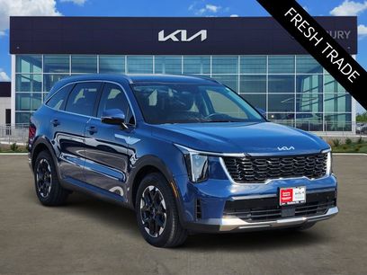 Certified 2025 Kia Sorento S w/ Panoramic Sunroof Package