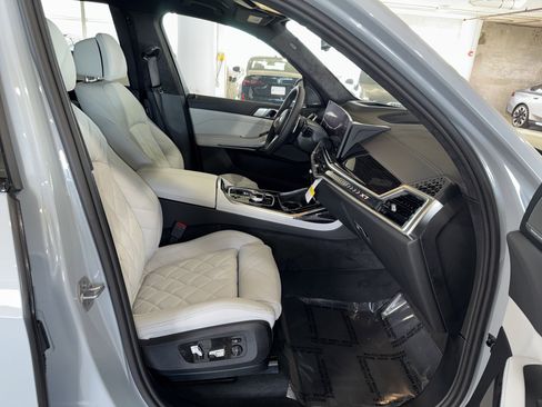 New 2026 BMW X7 xDrive40i w/ Executive Package image 9