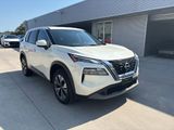 Used 2023 Nissan Rogue SV image 3