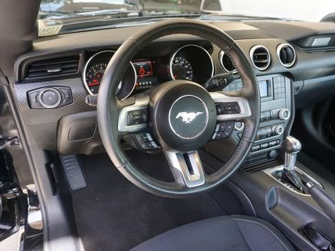 Certified 2021 Ford Mustang Coupe RWD image 9
