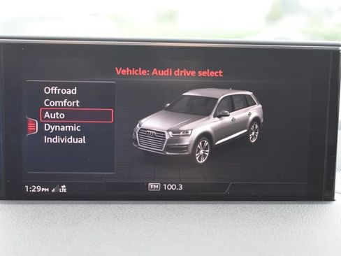 Used 2019 Audi Q7 3.0T Premium Plus w/ Premium Plus Package AWD/4WD image 28