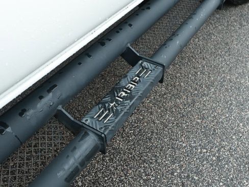 Used 2017 Toyota Tacoma SR5 w/ Tow Package RWD image 7
