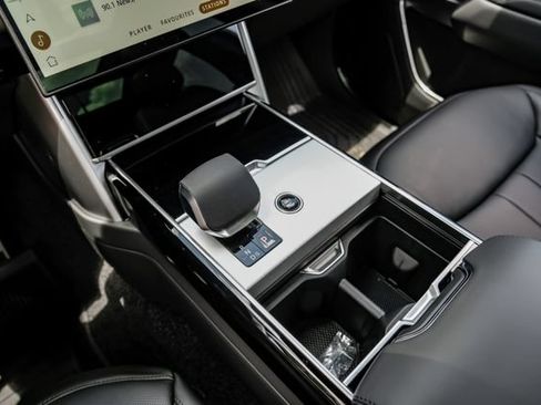 New 2026 Land Rover Range Rover SE AWD/4WD image 32