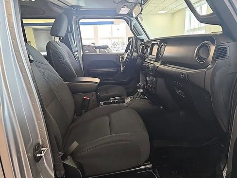 Used 2020 Jeep Gladiator Sport AWD/4WD image 35