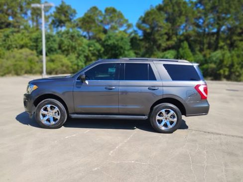Used 2020 Ford Expedition XLT image 2