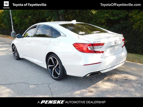 Used 2018 Honda Accord Sport image 9