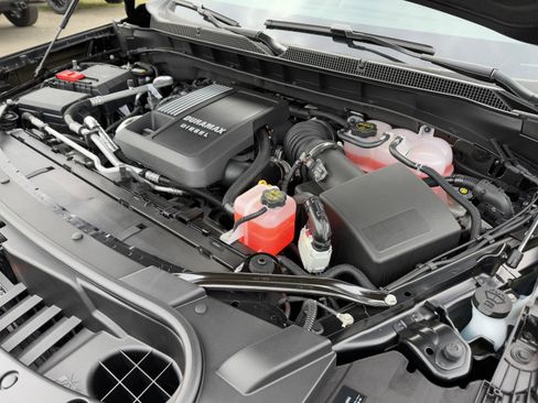 New 2026 Chevrolet Suburban Premier w/ Sun And Tow Package image 42