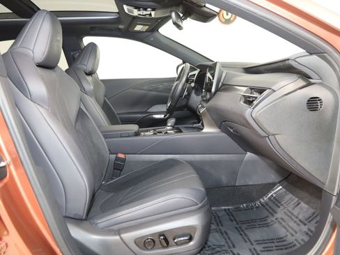 Used 2024 Lexus RX 500h F Sport w/ Convenience Package image 13