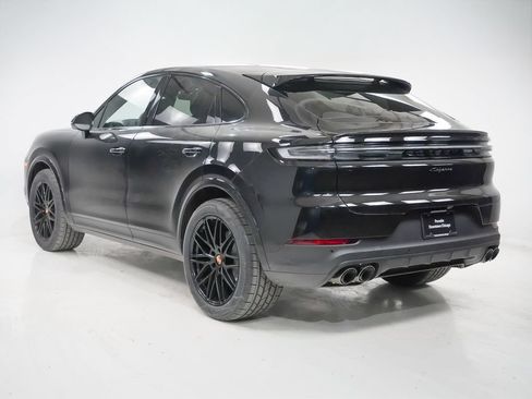 Used 2026 Porsche Cayenne Coupe AWD/4WD image 3